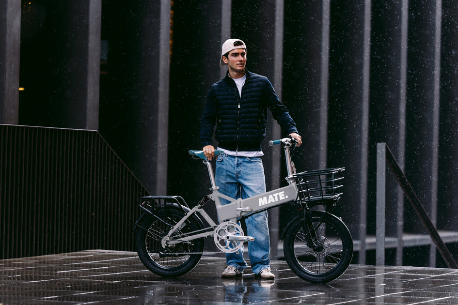 LAUNCH】BROOKSのプレミアムレザーサドルとグリップを装備した数量限定